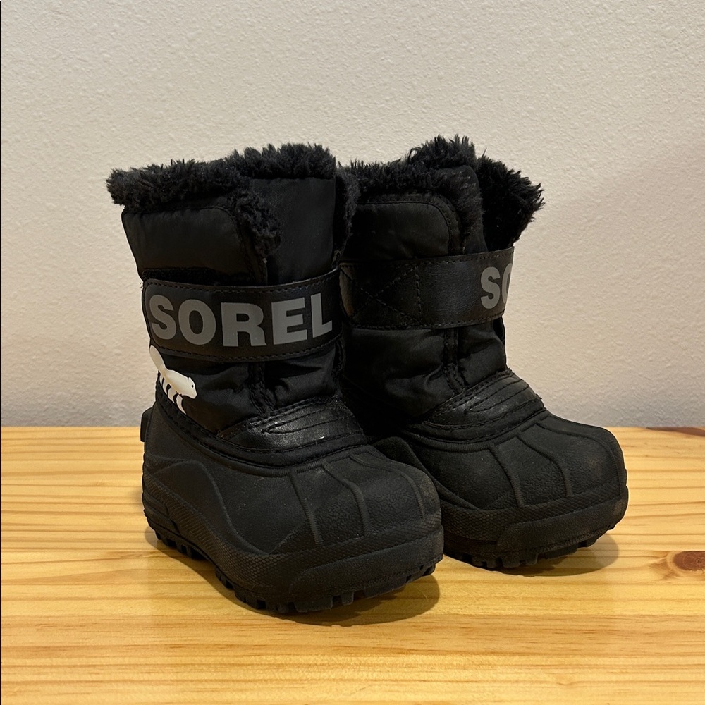 Sorel Black Snow Boots with Fur Trim